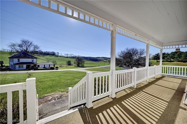 7501 Roy Andrews Road NW, New Philadelphia, OH 44663