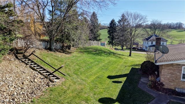 7501 Roy Andrews Road NW, New Philadelphia, OH 44663