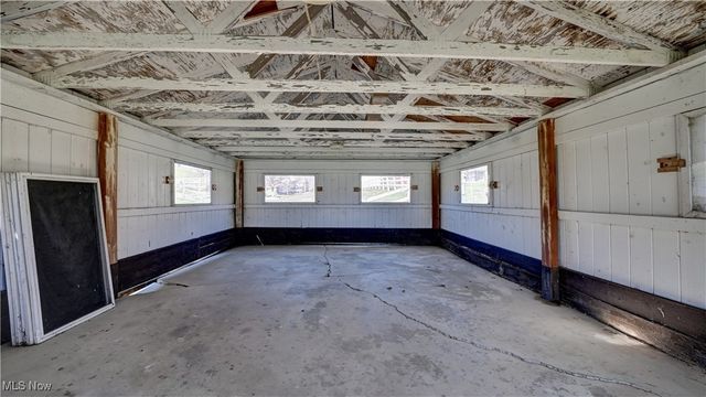 7501 Roy Andrews Road NW, New Philadelphia, OH 44663