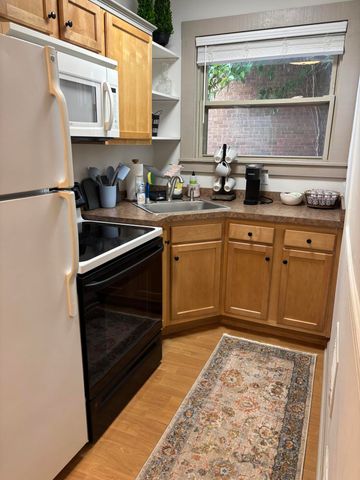 6 E Walnut Street, Southgate, KY 41071