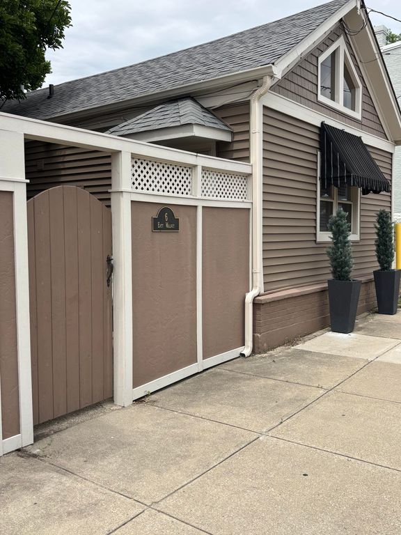 6 E Walnut Street, Southgate, KY 41071