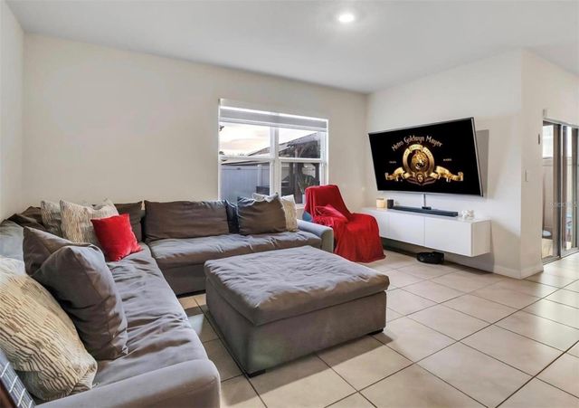 5384 HICKORY DOWNS WAY, St Cloud, FL 34771