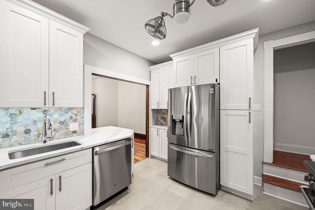 3740 MANAYUNK AVE, Philadelphia, PA 19128