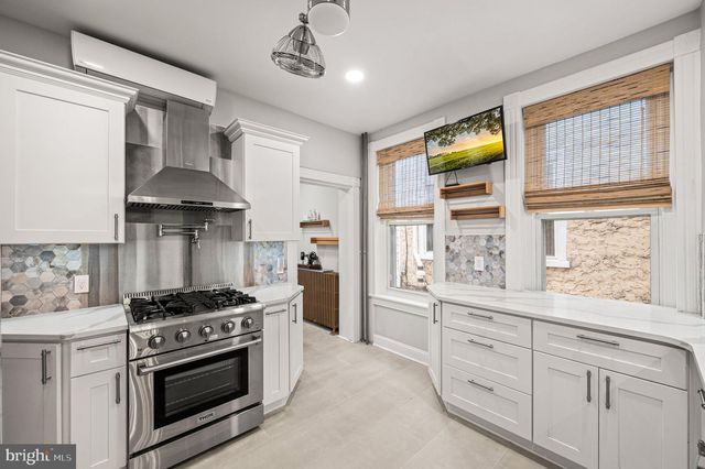 3740 MANAYUNK AVE, Philadelphia, PA 19128