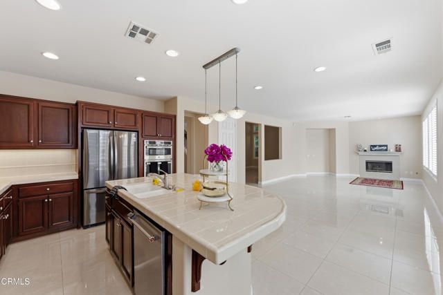 4713 La Puma Court, Camarillo, CA 93012