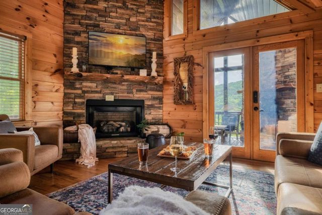 273 Deer Crest Heights, Blue Ridge, GA 30513