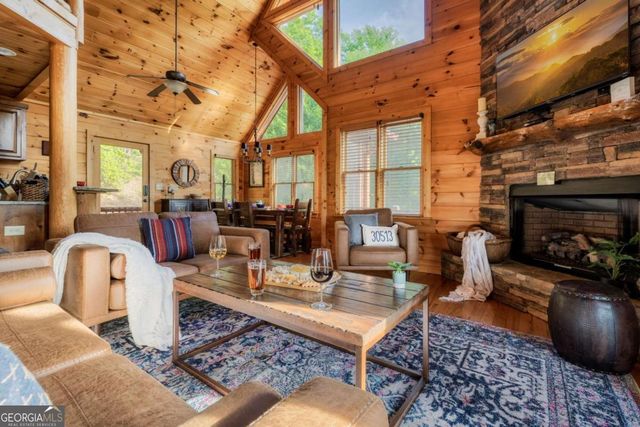 273 Deer Crest Heights, Blue Ridge, GA 30513