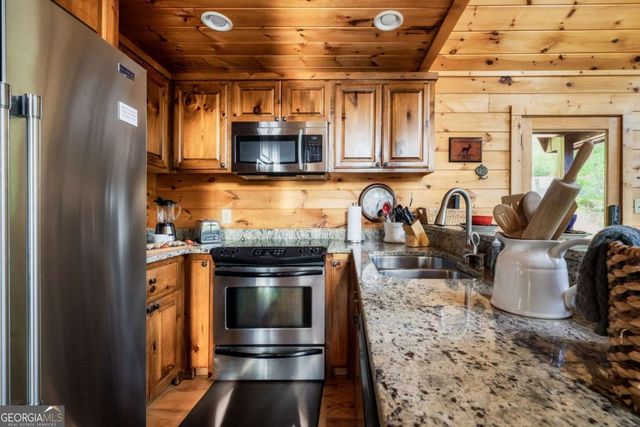 273 Deer Crest Heights, Blue Ridge, GA 30513