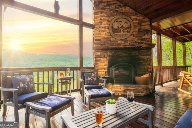 273 Deer Crest Heights, Blue Ridge, GA 30513