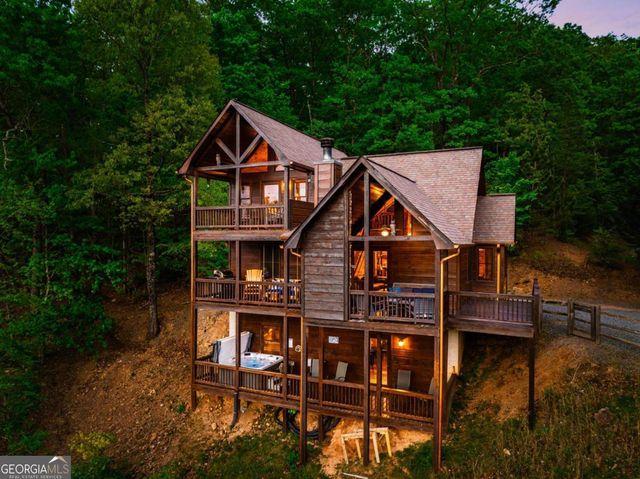 273 Deer Crest Heights, Blue Ridge, GA 30513