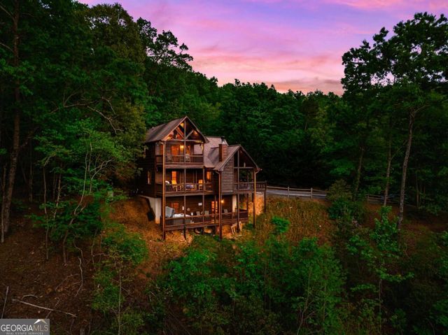 273 Deer Crest Heights, Blue Ridge, GA 30513