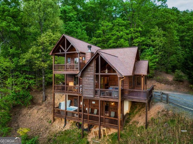 273 Deer Crest Heights, Blue Ridge, GA 30513