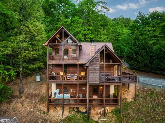 273 Deer Crest Heights, Blue Ridge, GA 30513