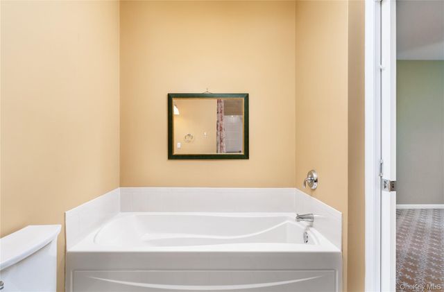 230 Ira Road 230, Mount Sinai, NY 11766