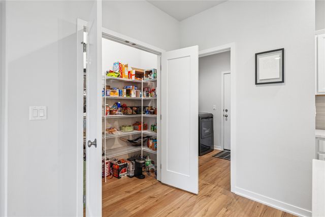 6649 NE 12th Court, Des Moines, IA 50313
