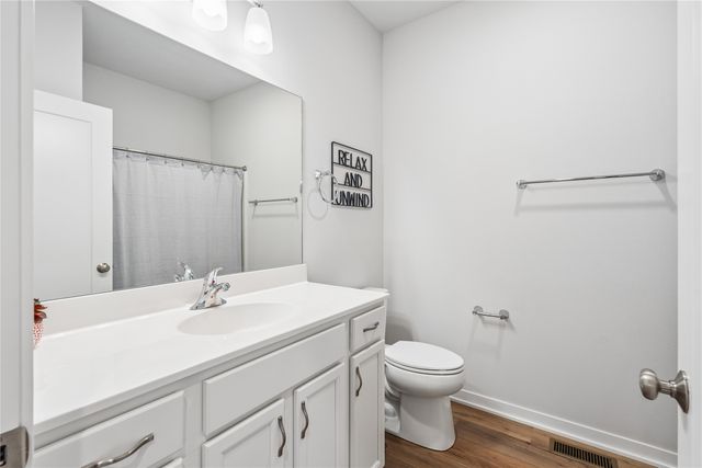6649 NE 12th Court, Des Moines, IA 50313