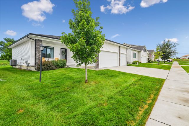 6649 NE 12th Court, Des Moines, IA 50313