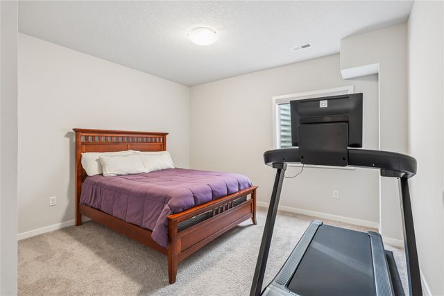 6649 NE 12th Court, Des Moines, IA 50313