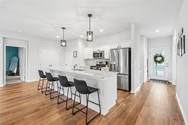 6649 NE 12th Court, Des Moines, IA 50313
