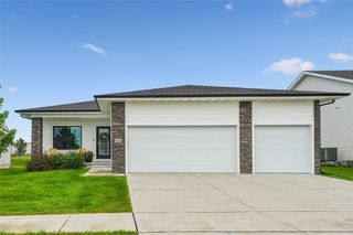 6649 NE 12th Court, Des Moines, IA 50313