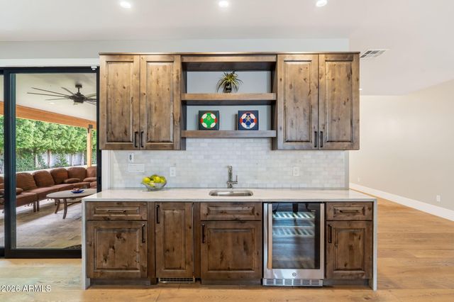 6755 N 7TH Avenue, Phoenix, AZ 85013