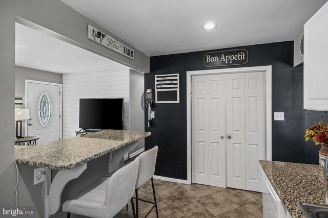 112 E COLTON LN, Williamstown, NJ 08094