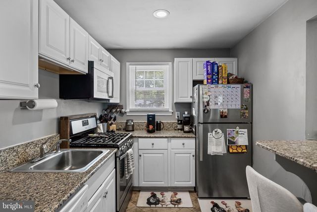 112 E COLTON LN, Williamstown, NJ 08094
