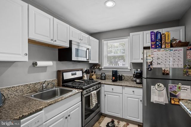 112 E COLTON LN, Williamstown, NJ 08094