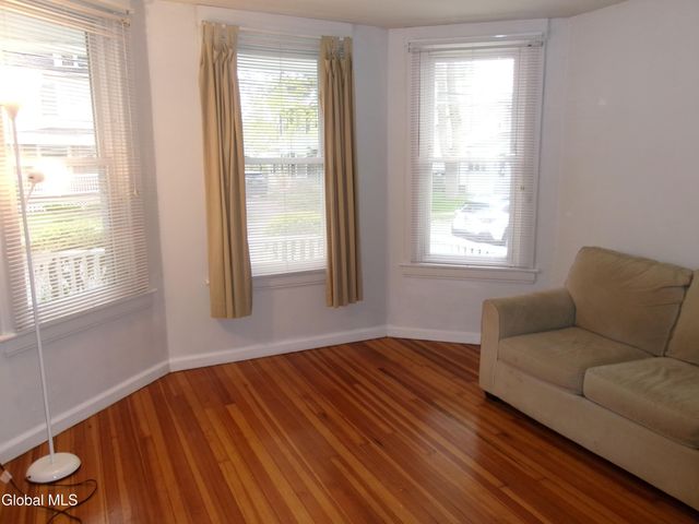 106 Vley Road, Scotia, NY 12302