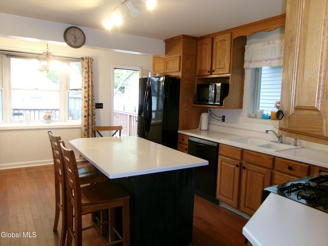 106 Vley Road, Scotia, NY 12302