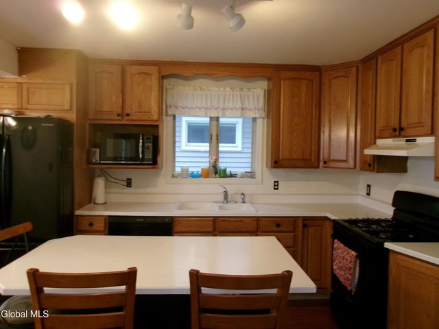106 Vley Road, Scotia, NY 12302