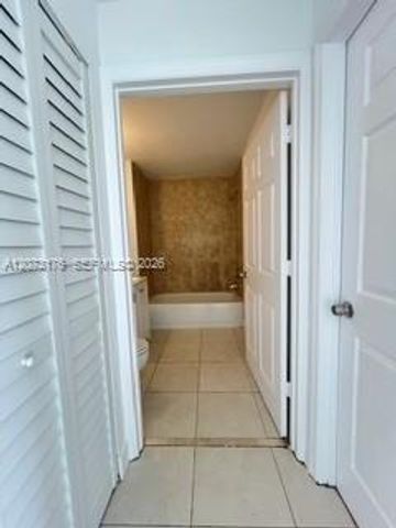 1613 NW 16th Avenue 203, Miami, FL 33125