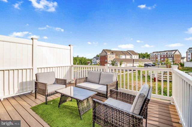 11687 EMILY DICKINSON PL, White Plains, MD 20695