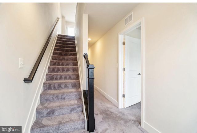 11687 EMILY DICKINSON PL, White Plains, MD 20695
