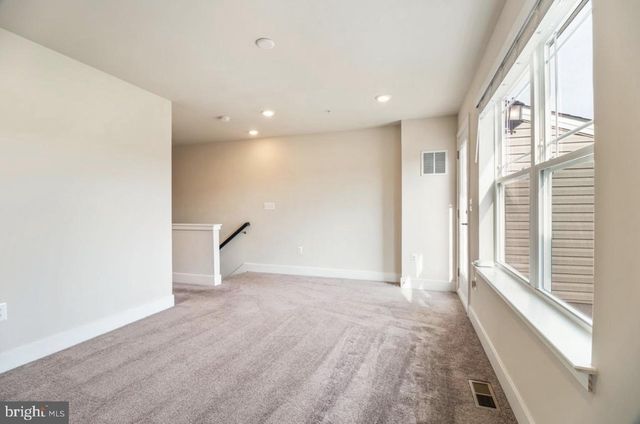 11687 EMILY DICKINSON PL, White Plains, MD 20695