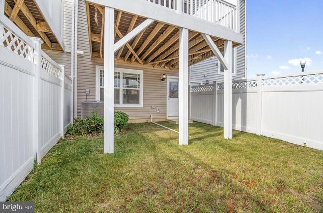 11687 EMILY DICKINSON PL, White Plains, MD 20695