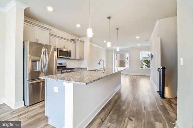 11687 EMILY DICKINSON PL, White Plains, MD 20695