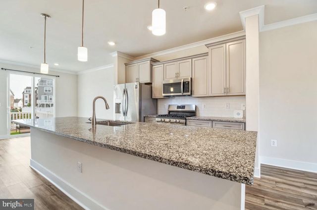 11687 EMILY DICKINSON PL, White Plains, MD 20695