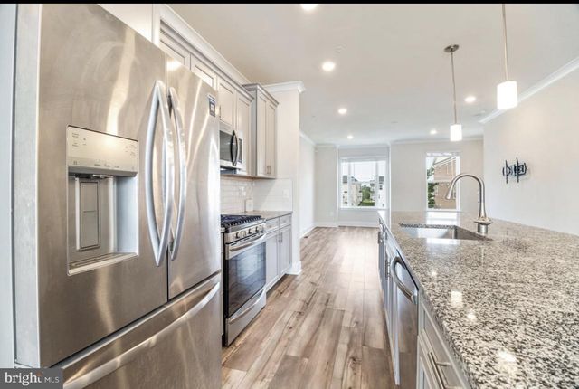 11687 EMILY DICKINSON PL, White Plains, MD 20695