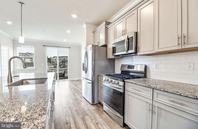 11687 EMILY DICKINSON PL, White Plains, MD 20695