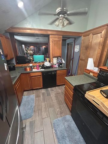 2228 9th Street, Muskegon Heights City, MI 49444