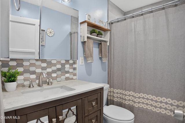 8330 Stansbury Avenue, Panorama City, CA 91402