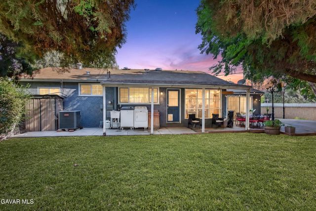 8330 Stansbury Avenue, Panorama City, CA 91402