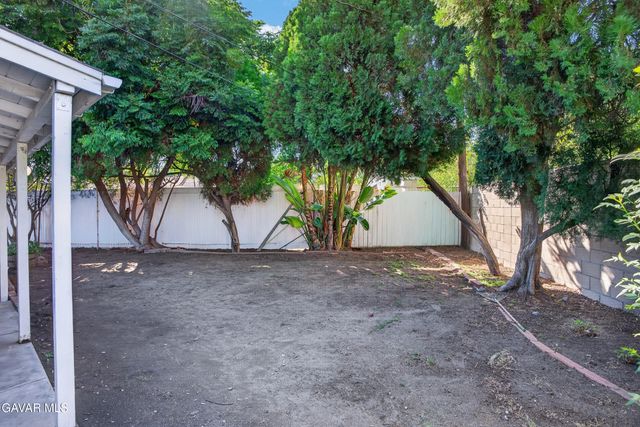 8330 Stansbury Avenue, Panorama City, CA 91402