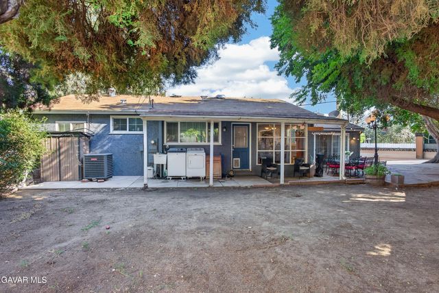 8330 Stansbury Avenue, Panorama City, CA 91402