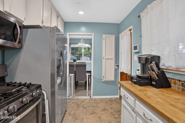 8330 Stansbury Avenue, Panorama City, CA 91402