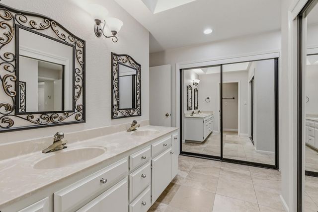 1175 Rose Tree Way, Sacramento, CA 95831