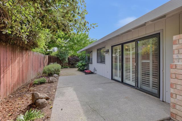 1175 Rose Tree Way, Sacramento, CA 95831