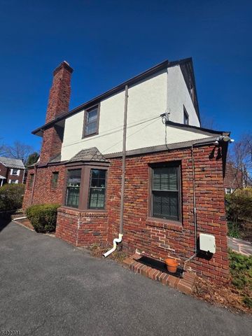 305 E 40Th St, Paterson City, NJ 07504