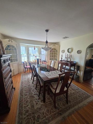 305 E 40Th St, Paterson City, NJ 07504